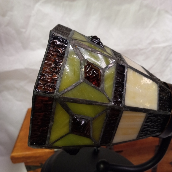 VINTAGE Tiffany Style Wall Lamp - Picture 2 of 11